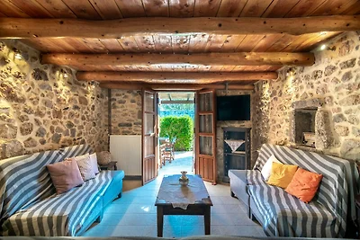 Villa in Chania mit Pool und Bergblick