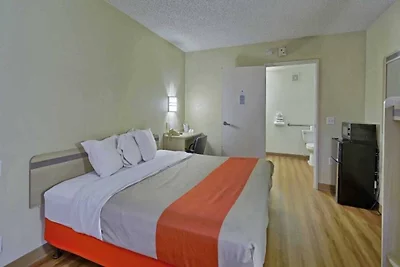 1 letto matrimoniale king size | Vietato...
