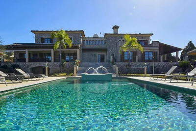 Ferienhaus in Ariany mit Schwimmbad