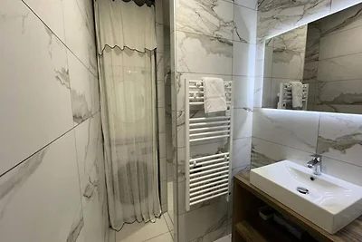 Luxuriöse Ferienwohnung für 8 Personen im Her...