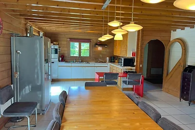 Casa vacanze moderna a Hotton con giardino