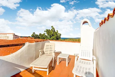 Bellissima villa con giardino arredato