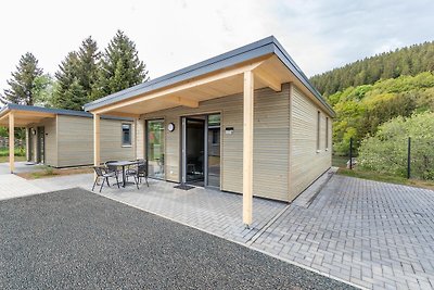 Mooie bungalow in Hallschlag met een terras