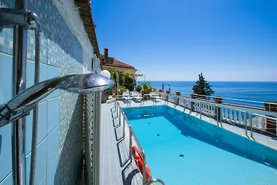 Villa in Ravello mit Pool und Meerblick