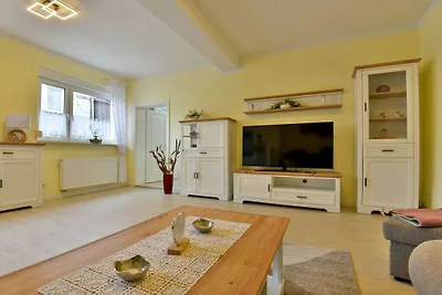 Holiday apartment in Plaue with leisure pool