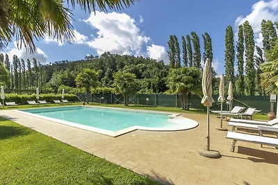 Luxuriöses Ferienhaus mit Pool