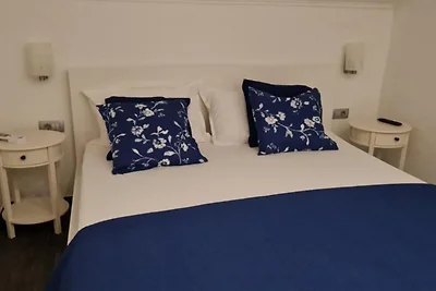 Apartments near the beach Orebic - One bedroo...