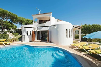 Modernes Ferienhaus in Quarteira mit...