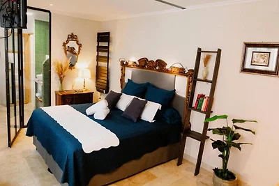 Diane Jacuzzi Suite – Erster Concierge