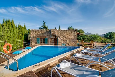 Spacious country house with garden