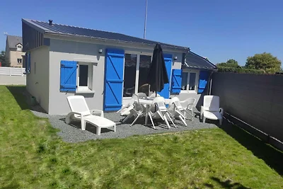 Ferienhaus in Gouville mit Meeresstrand