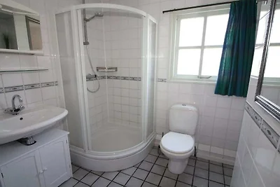 Ferienhaus in Rohel mit Schwimmbecken