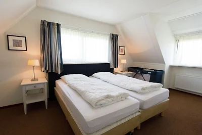 Strohgedeckte Villa mit 2 Bädern, 1,5 km vom...