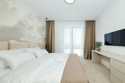 Villa in Tkon mit Schwimmbecken