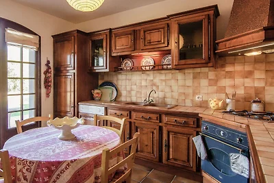 Schönes Ferienhaus mit privatem Pool