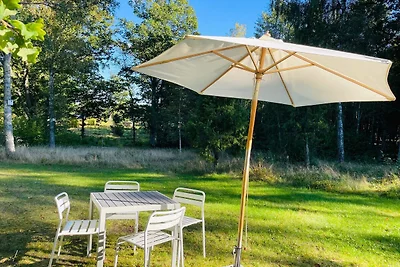 4 Personen Ferienhaus in HALLABRO-By Traum