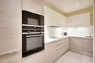 Strak appartement in Levallois-Perret