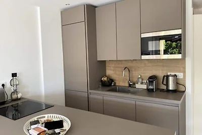 Cannes-Apartment mit Meerblick und Pool