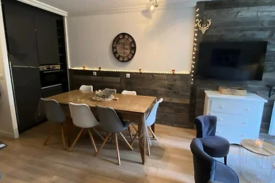 Geräumige renovierte Wohnung für 8 Personen