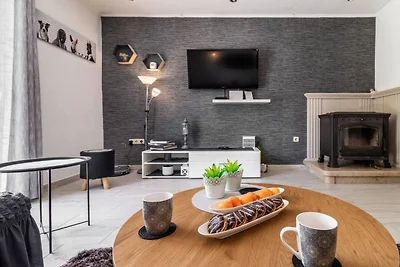 Holiday Home Sunny Side Six Bedroom Holiday...