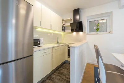 Apartments Lucija - Two Bedroom Apartment wit...