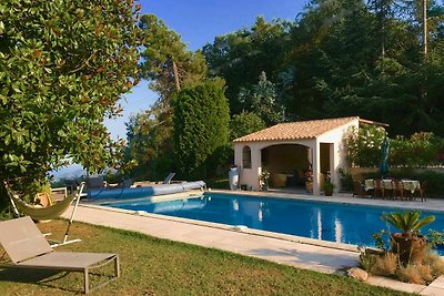 Luxuriöse Villa in Tanneron mit privatem Pool