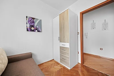 Rustig appartement aan zee in Kampor