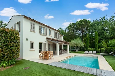 Villa moderna con piscina privata