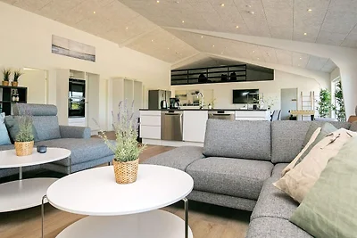 22 Personen Ferienhaus in Løkken-By Traum