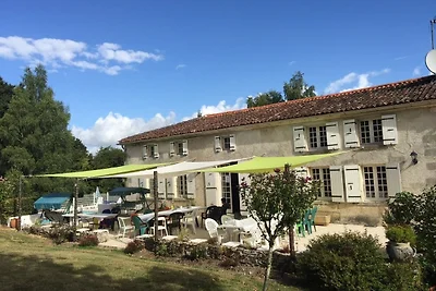 Schönes Ferienhaus mit privatem Pool