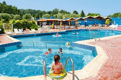 Vakantiewoning in Pefkochori met terras en ge...