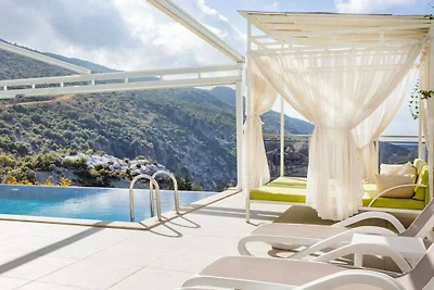 Villa in Kalkan mit Schwimmbecken