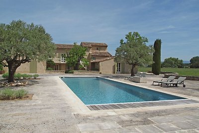 Reizvolle Villa mit eigenem Swimmingpool in...