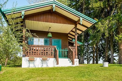 Idyllisches Ferienhaus mit Kamin und Terrasse