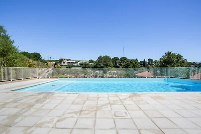 Appartement in Carnoux nabij de stranden van...