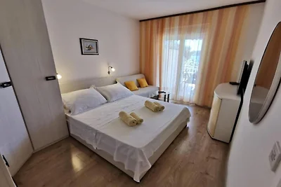One Bedroom Apartment with Sea View and...