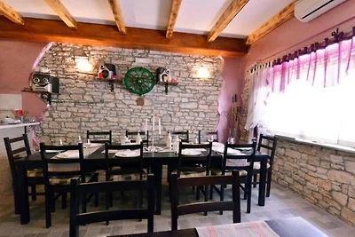 Authentic Istrian Rooms for Unforgettable Sta...