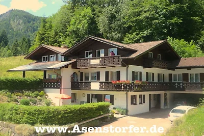 Asenstorfer House by the lake