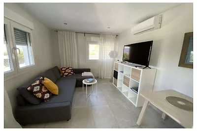 Bungalow in Sayalonga mit Barbecue