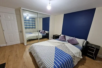 Belvilla Russel Court Hotel | Standard Triple