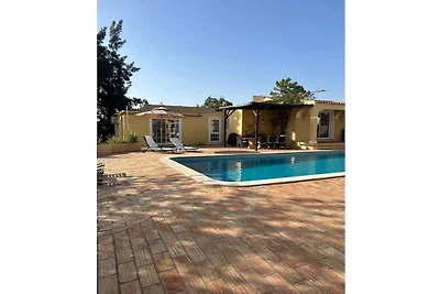 Ferienhaus in Almancil mit Schwimmbecken