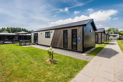Mooi chalet met ac en sloep
