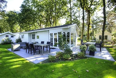 Chalet mit Terrasse in Seenähe