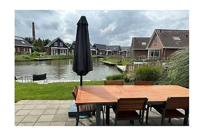 Villa in Medemblik met terras en wifi.