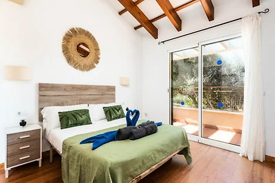 Villa in Ciutadella mit privatem Garten