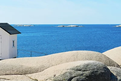 4 persone case ad LYSEKIL-By Traum