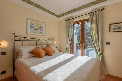 Appartement met 4 kamers en tuin