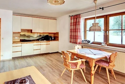 Ferienwohnung in Krün mit Schwimmbecken
