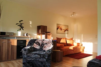 Sonnige Ferienwohnung am Wald / Büdnerreihe