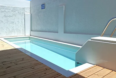 Villa aan zee in Adelianos Kampos